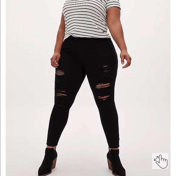 Torrid Black Sky High Skinny Premium Distressed Jeans - Picture 2 of 9